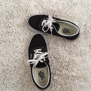 VANS Era in black and white